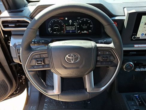 Used 2026 Toyota Tacoma TRD Off-Road AWD/4WD image 13