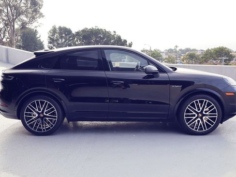 New 2026 Porsche Cayenne S AWD/4WD image 8