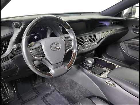 Used 2020 Lexus LS 500 w/ Interior Upgrade Package RWD image 6