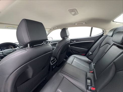 Used 2025 Genesis G70 2.5T RWD image 23