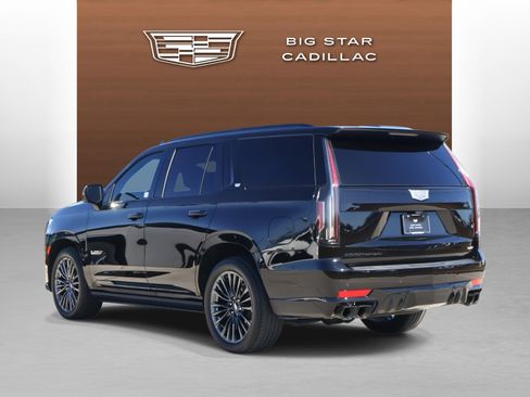 Used 2023 Cadillac Escalade V w/ LPO, ONYX Package image 3