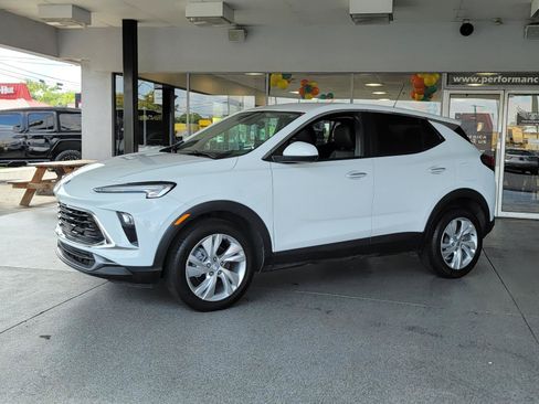 Used 2024 Buick Encore GX Preferred FWD image 5