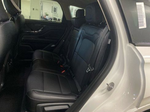 New 2025 Lincoln Corsair AWD w/ Equipment Group 101A image 9