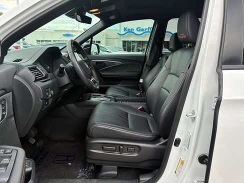 Used 2023 Honda Passport TrailSport image 17