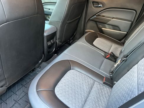 Used 2019 Chevrolet Colorado Z71 image 4