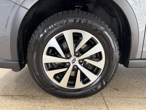 Used 2022 Subaru Outback Premium image 28