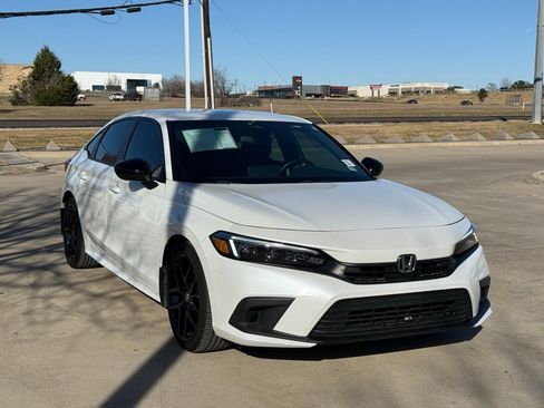 Used 2024 Honda Civic Sport image 7