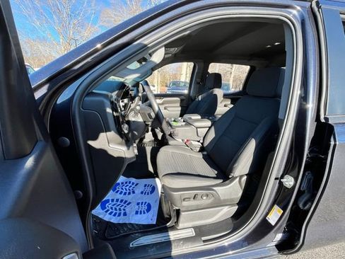 Used 2022 Chevrolet Silverado 1500 LT image 16