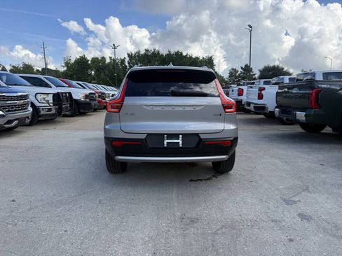 Used 2023 Volvo XC40 B5 Core AWD/4WD image 39