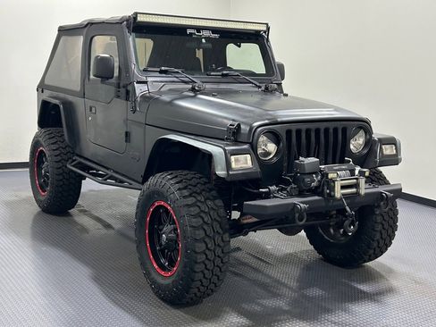 Used 2006 Jeep Wrangler Unlimited AWD/4WD image 4