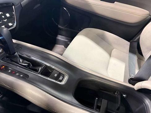 Used 2021 Honda HR-V EX image 30