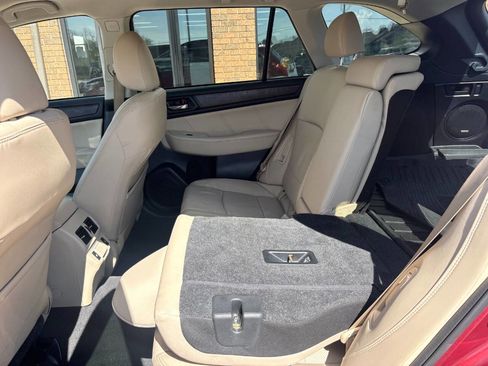 Used 2019 Subaru Outback 2.5i Limited AWD/4WD image 19