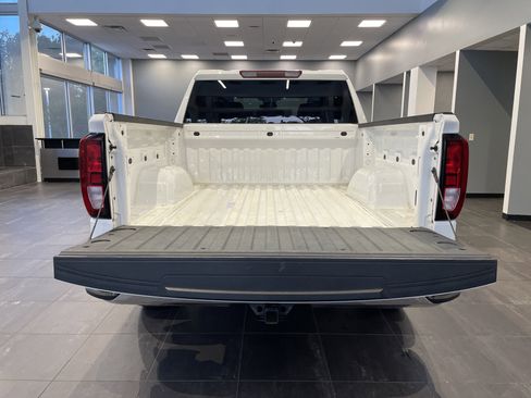 Used 2024 GMC Sierra 1500 Pro w/ Pro Value Package AWD/4WD image 36