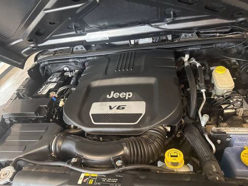 Used 2017 Jeep Wrangler Unlimited Sport w/ Quick Order Package 24S AWD/4WD image 45