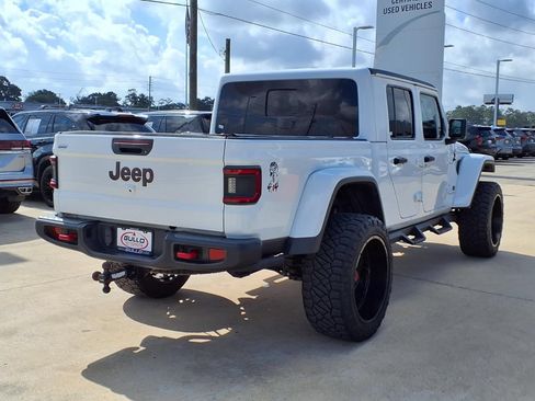 Used 2022 Jeep Gladiator Rubicon w/ Trailer Tow Package AWD/4WD image 6