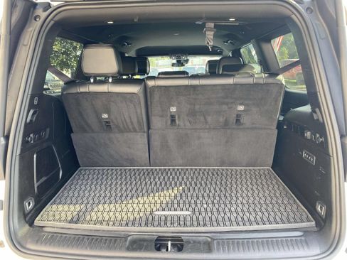 Used 2024 Jeep Wagoneer Series III AWD/4WD image 9