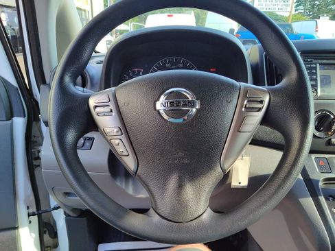 Used 2018 Nissan NV200 SV w/ Navigation Package image 31