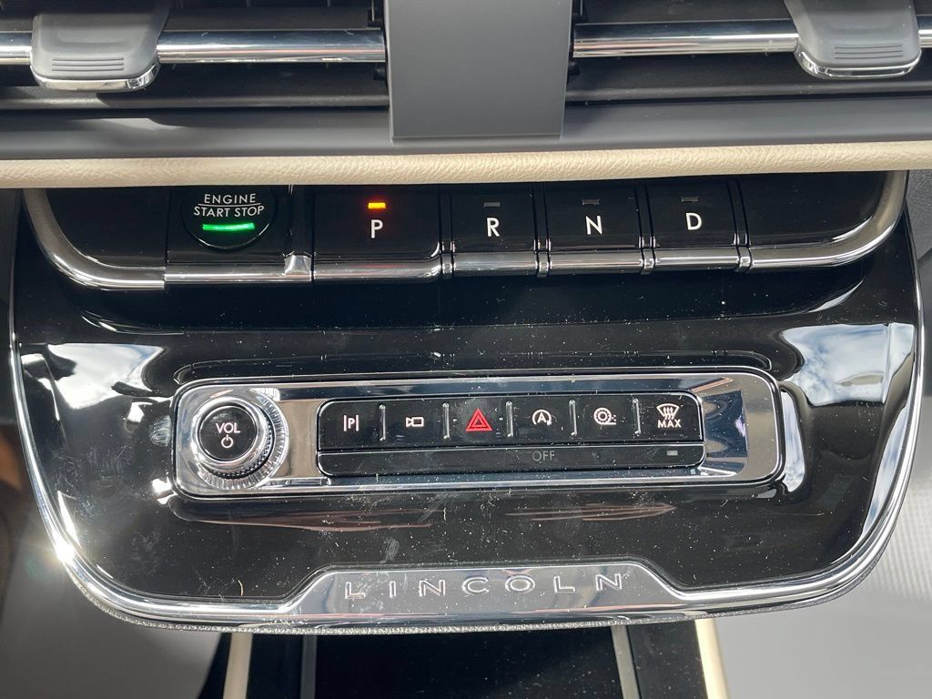 New 2026 Lincoln Corsair Premiere AWD/4WD image 13