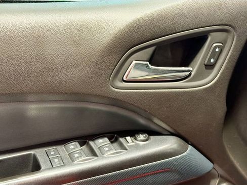 Used 2016 Chevrolet Colorado Z71 AWD/4WD image 16