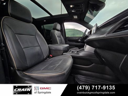 Used 2023 GMC Yukon SLT w/ SLT Premium Package AWD/4WD image 31