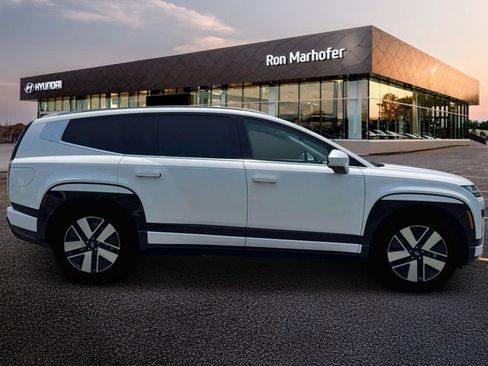 New 2026 Hyundai Ioniq 9 SEL image 9