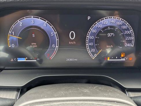 Used 2024 Jeep Grand Cherokee L Altitude RWD image 11