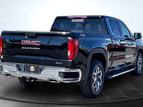 Used 2023 GMC Sierra 1500 SLT w/ SLT Premium Plus Package AWD/4WD image 23