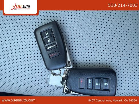 Used 2015 Lexus ES 300h w/ Navigation System Package FWD image 19