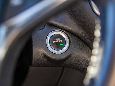 Used 2021 Chevrolet Equinox LT image 28