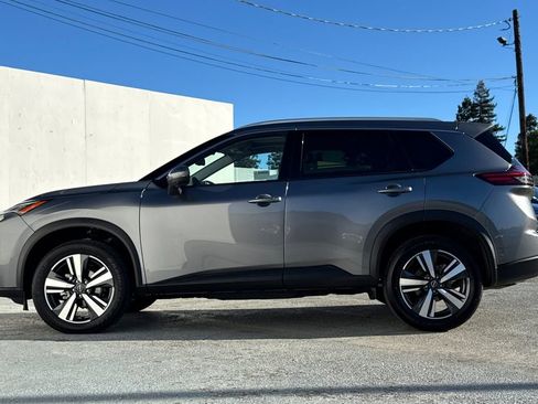 Certified 2025 Nissan Rogue SL w/ SL Premium Package FWD image 7