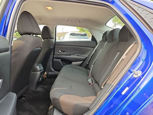 Used 2024 Hyundai Elantra SEL FWD image 9