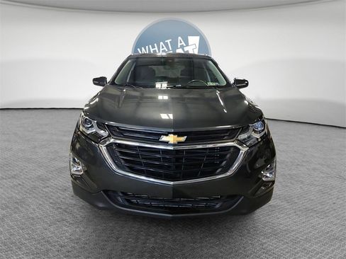 Used 2019 Chevrolet Equinox LT w/ Driver Convenience Package image 9
