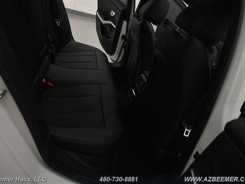 Used 2026 BMW 330i Sedan w/ Convenience Package RWD image 24