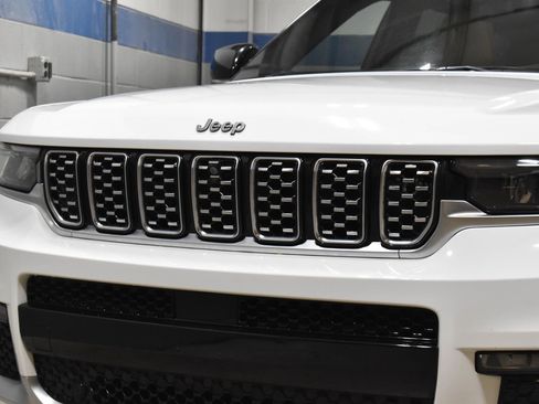 Used 2022 Jeep Grand Cherokee L Summit w/ Advanced Protech Group IV image 35