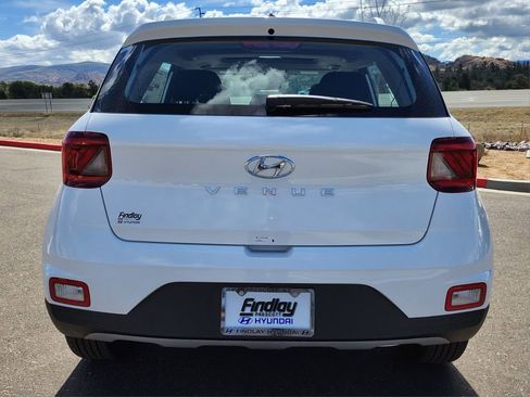 New 2026 Hyundai Venue SEL FWD image 5
