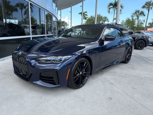 Used 2022 BMW M440i Convertible RWD image 32