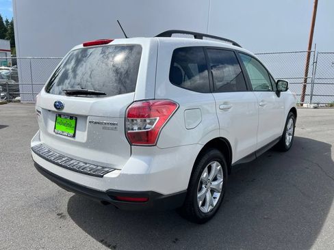 Used 2014 Subaru Forester 2.5i Premium w/ All-Weather Package AWD/4WD image 4