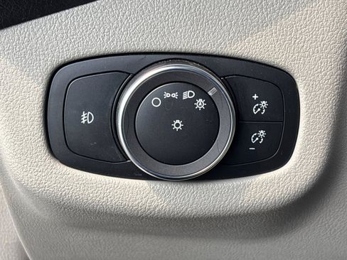 Used 2022 Ford Transit Connect XLT FWD image 17