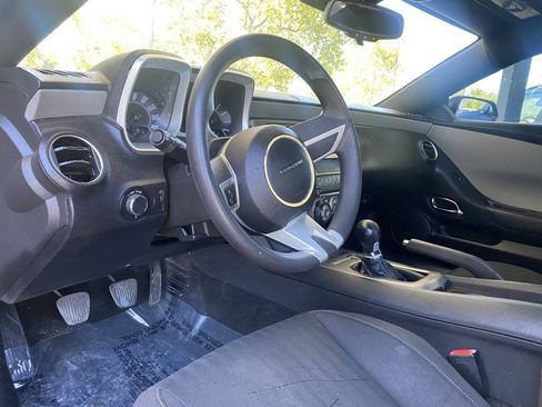 Used 2010 Chevrolet Camaro LS RWD image 16