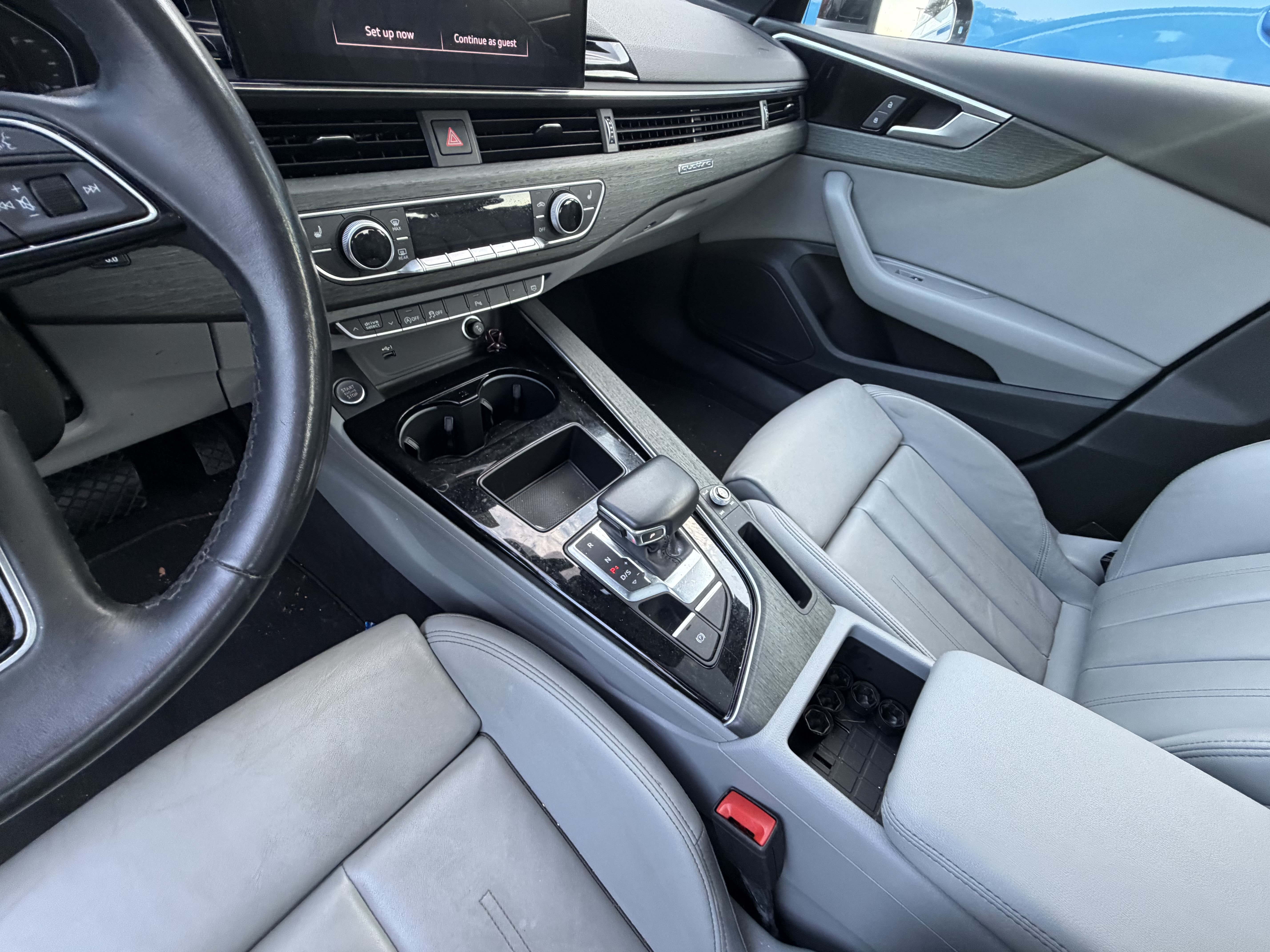 Used 2023 Audi A4 2.0T Premium w/ Convenience Package AWD/4WD image 18