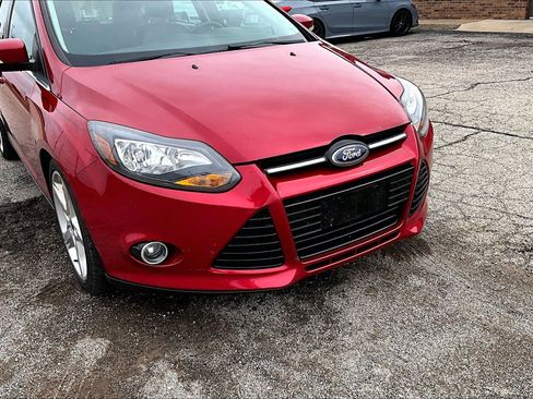 Used 2012 Ford Focus Titanium FWD image 4