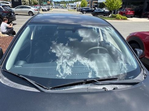 Used 2013 MAZDA MAZDA3 i SV FWD image 9