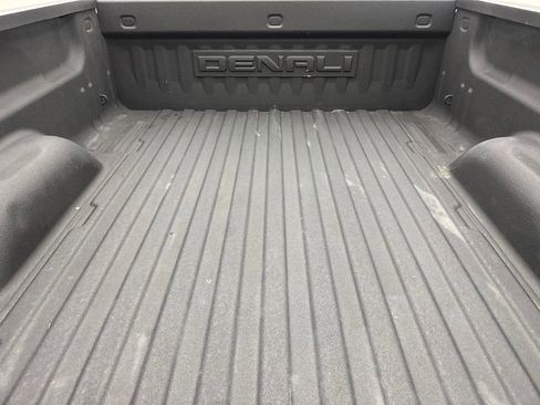 Used 2017 GMC Sierra 2500 Denali w/ Duramax Plus Package AWD/4WD image 6