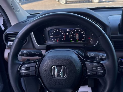 Used 2024 Honda Pilot Elite image 6