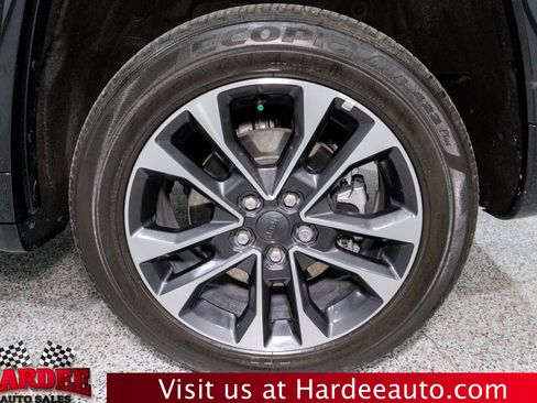 Used 2023 Jeep Grand Cherokee Overland w/ Advanced Protech Group III image 10