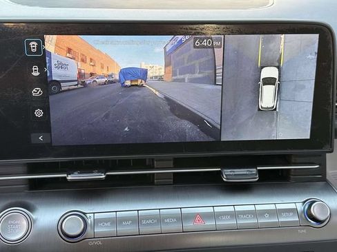 Used 2024 Hyundai Kona Limited AWD/4WD image 32