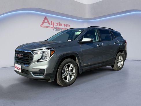 Used 2023 GMC Terrain SLE w/ Driver Convenience Package image 1