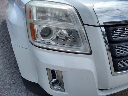 Used 2015 GMC Terrain SLT w/ Chrome Edition image 4