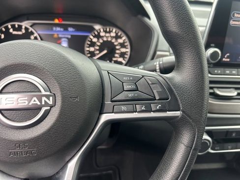 Used 2024 Nissan Altima 2.5 SV image 15