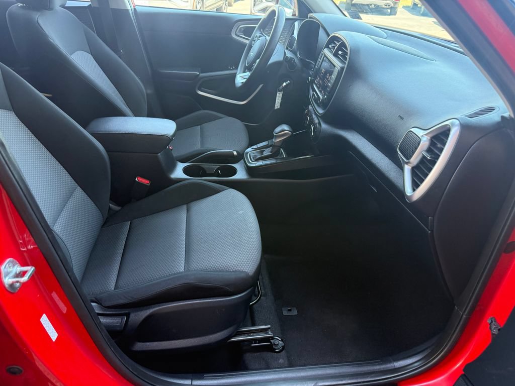 Used 2022 Kia Soul LX w/ Technology Package FWD image 19